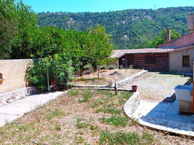 Maison location à Espace commercial Saint-Christophe, Digne-les-Bains