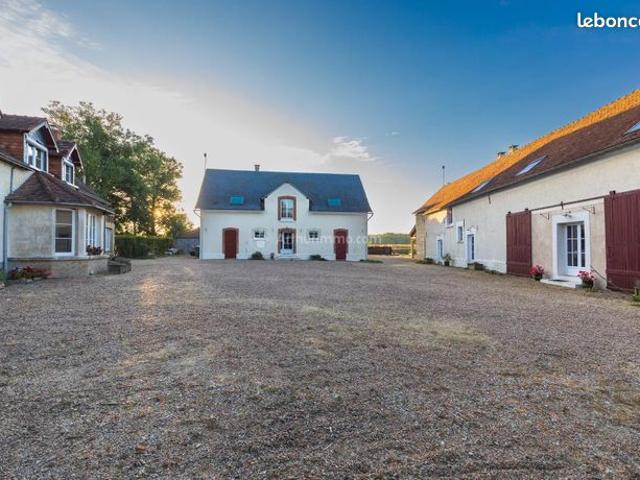 Maison vente à La Flèche, Lhomme