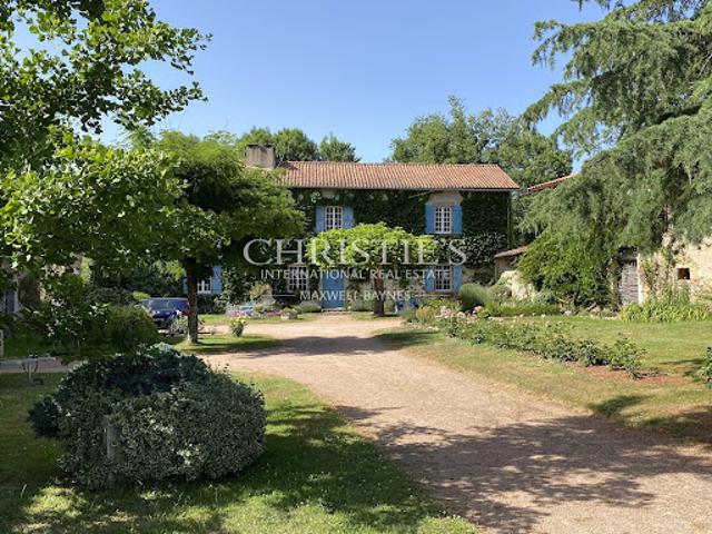 Maison vente à Nontron, Piégut-pluviers