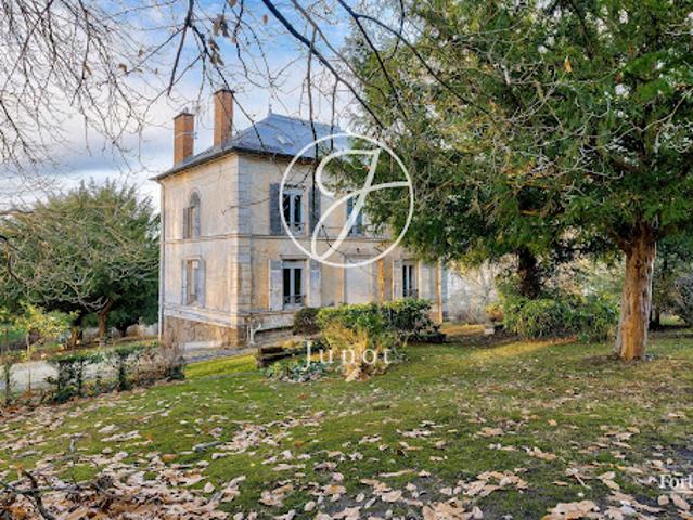Maison vente à Versailles, La Celle-saint-cloud