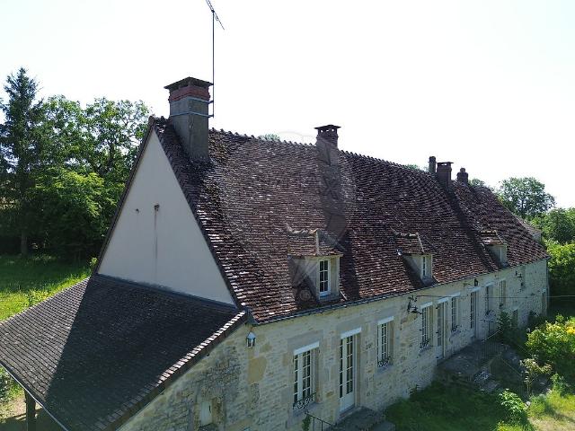 Maison vente à Clamecy, Corvol-d'embernard