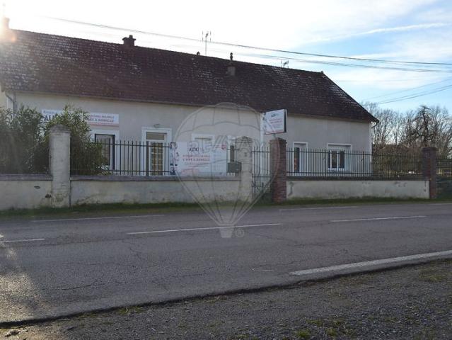 Maison vente à Château-Chinon (Ville), Fours