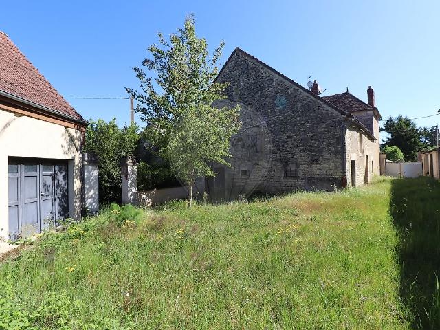 Maison vente à Auxerre, Bazarnes