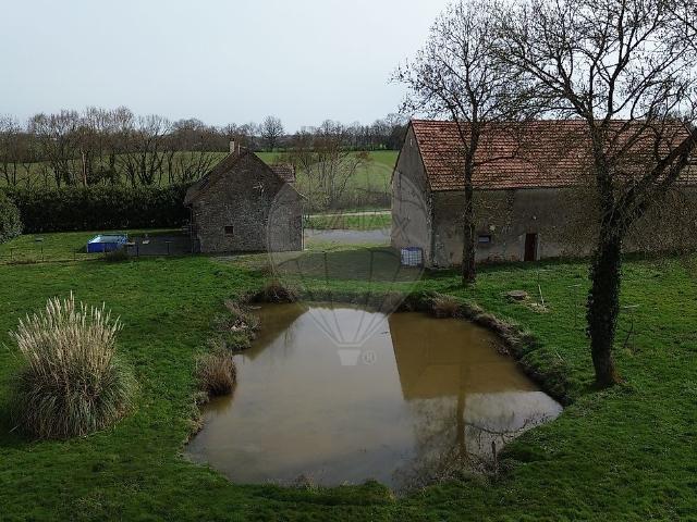 Ferme vente à Nérondes, Cher