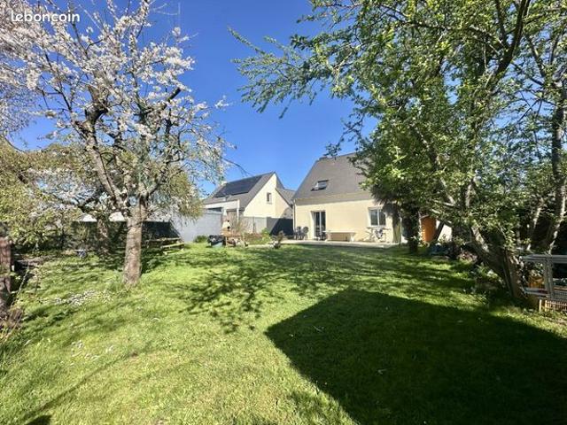 Maison vente à Tournon-sur-Rhône, Châteaubourg