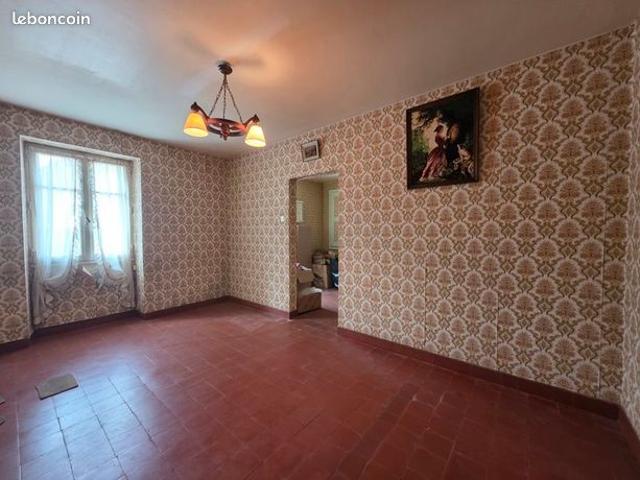 Maison vente à Saint-Amand-Montrond, Le Châtelet