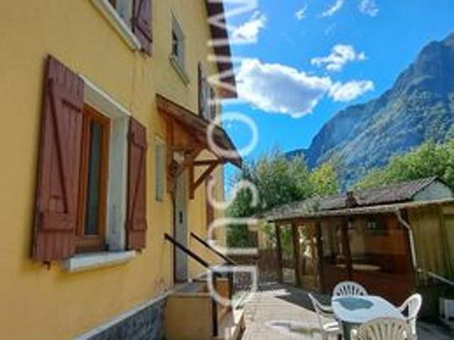Maison vente à Grenoble, Livet-et-gavet