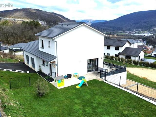 Maison vente à Nantua, Dortan