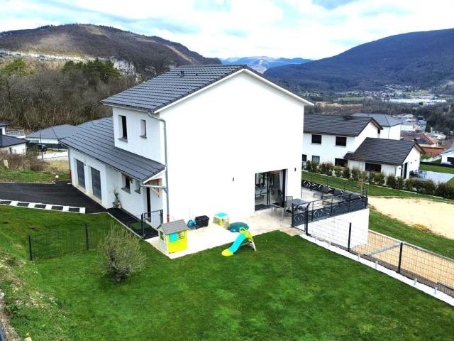 Maison vente à Nantua, Dortan