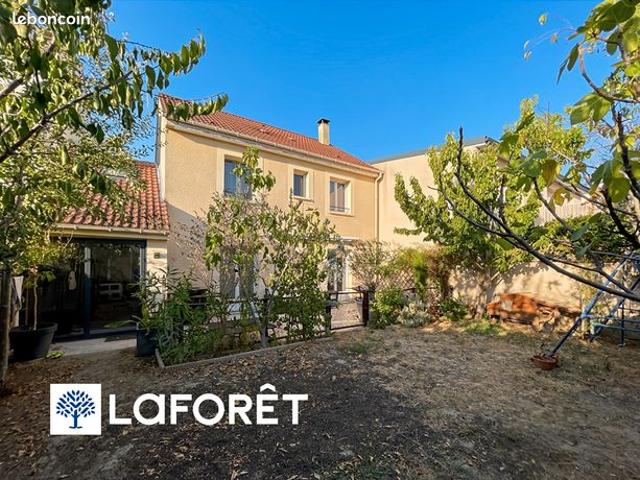 Maison vente à Palaiseau, Sainte-geneviève-des-bois