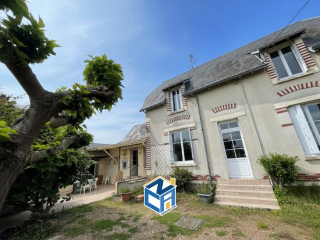 Maison vente à Chinon, Ports