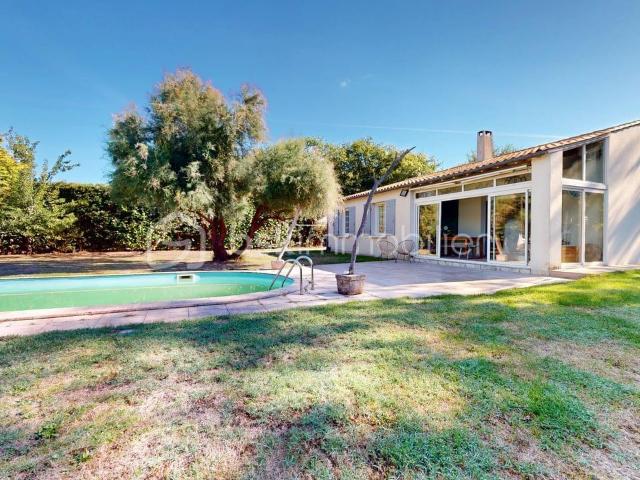 Maison vente à Saintes, Nieul-lès-saintes