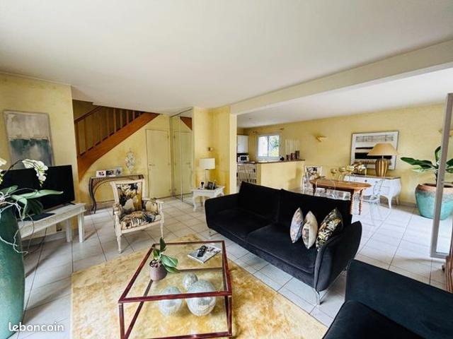Maison vente à Alençon, Pacé