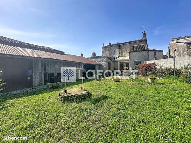 Maison vente à Bressuire, Faye-l'abbesse