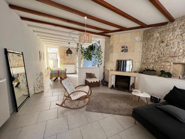 Maison vente à Saintes, Burie