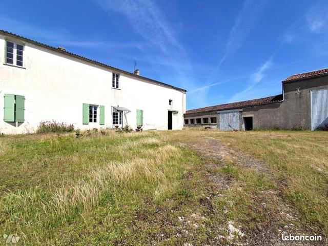Maison vente à Saint-Jean-d'Angély, Bresdon