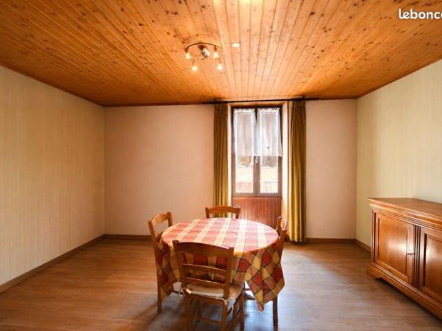 Maison vente à Confolens, Saint-amant-de-boixe