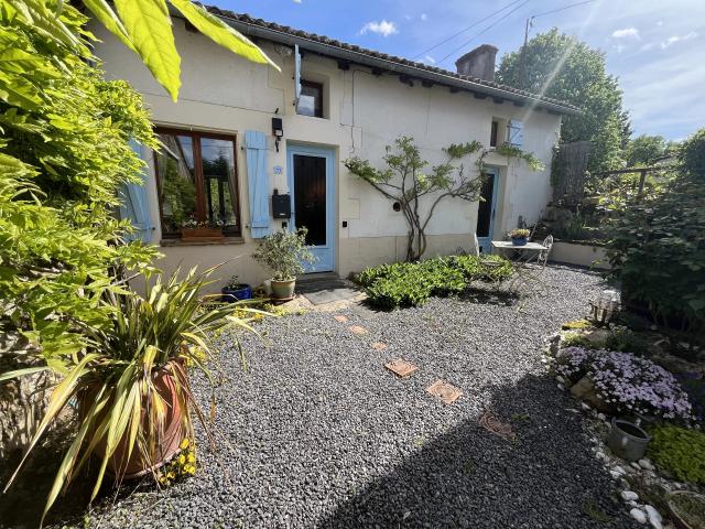 Maison vente à Le Grand Villemer, Adriers