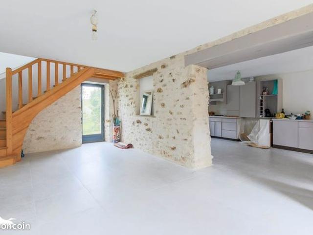 Maison vente à Saint-Germain-en-Laye, Maule