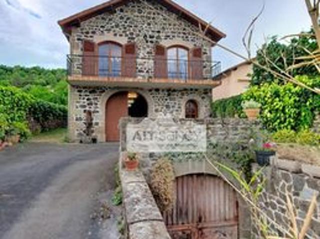 Maison vente à Neschers, Puy-de-Dôme