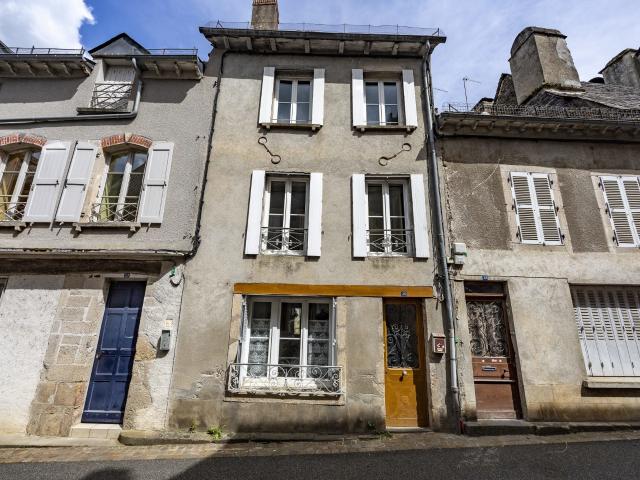 Maison vente à Mauriac, Pleaux