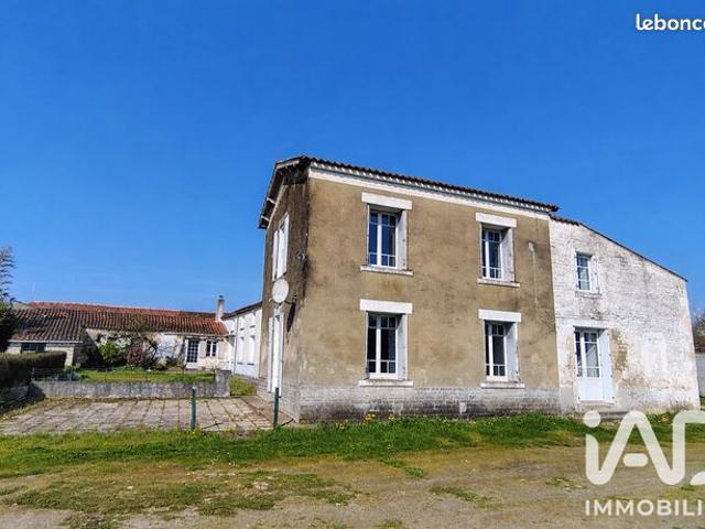 Maison vente à Fontenay-le-Comte, Fontenay-le-comte