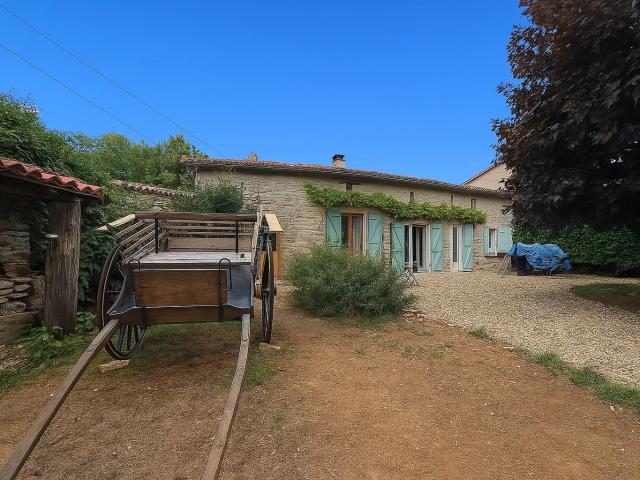 Maison vente à Confolens, Barro