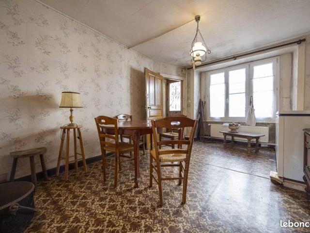 Maison vente à Mauriac, Pleaux