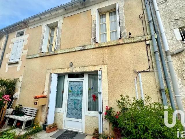 Maison vente à Bors-de-Montmoreau, Charente