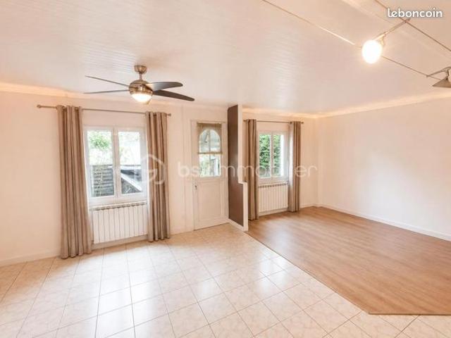 Maison vente à Versailles, Plaisir
