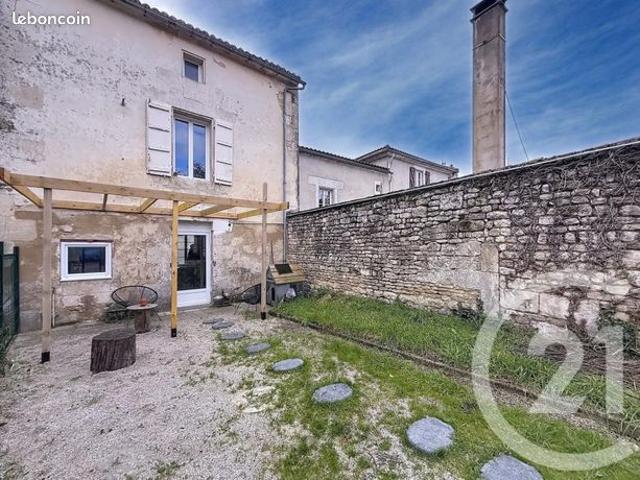 Maison vente à Cognac, Hiersac