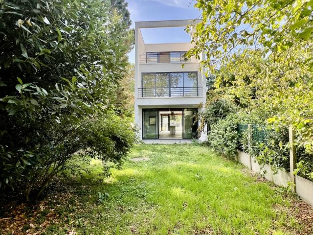 Maison vente à Saint-Germain-en-Laye, Maisons-laffitte