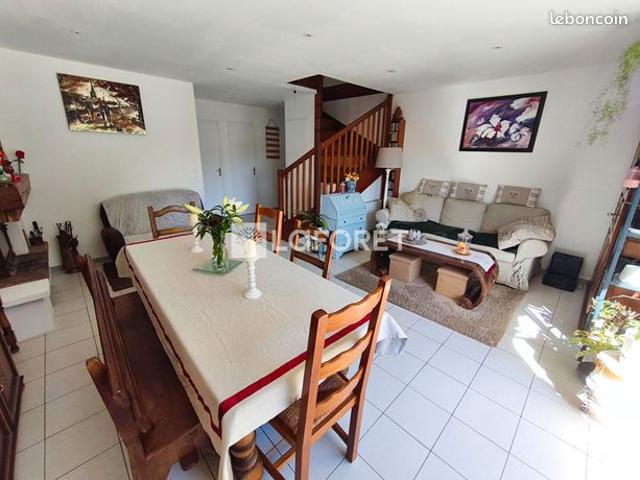 Maison vente à Versailles, Plaisir