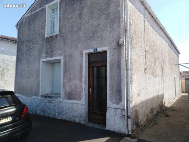 Maison vente à Rochefort, Saint-jean-d'angle