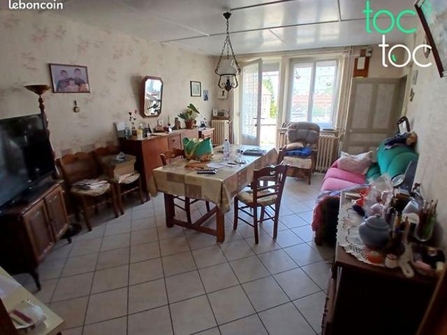 Maison vente à Vesoul, Champvans