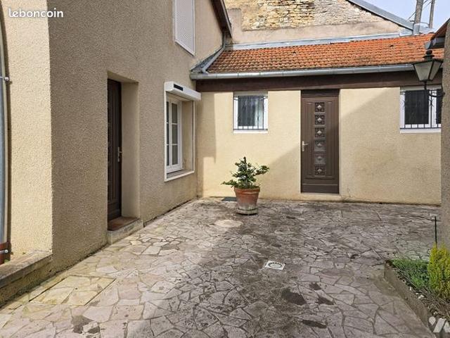 Maison vente à Sens, Chaumont