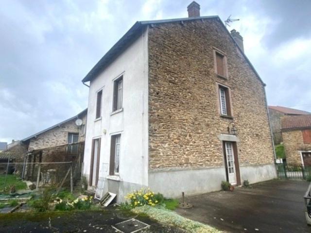 Maison vente à Bellac, Folles
