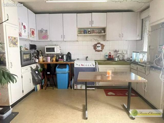 Maison vente à Confolens, Aigre