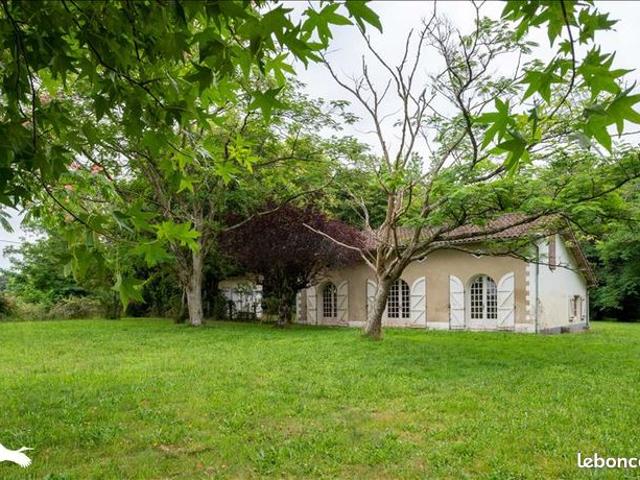 Maison vente à Le Frêche Maison vente à Le Frêche