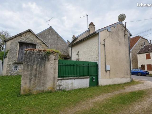Maison vente à Montbard, Montigny-sur-aube