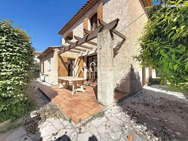 Maison vente à Arrondissement de Toulon, Hyères