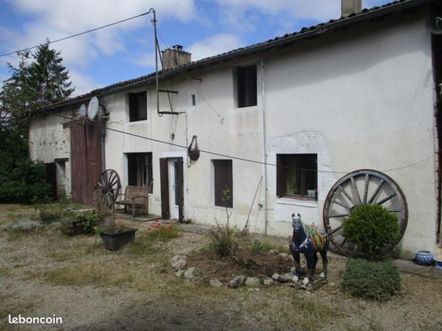 Maison vente à Brux, Vienne