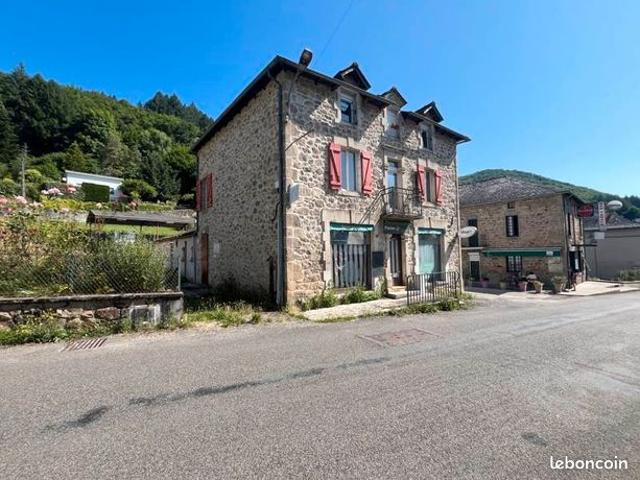 Maison vente à Figeac, Laval-de-cère