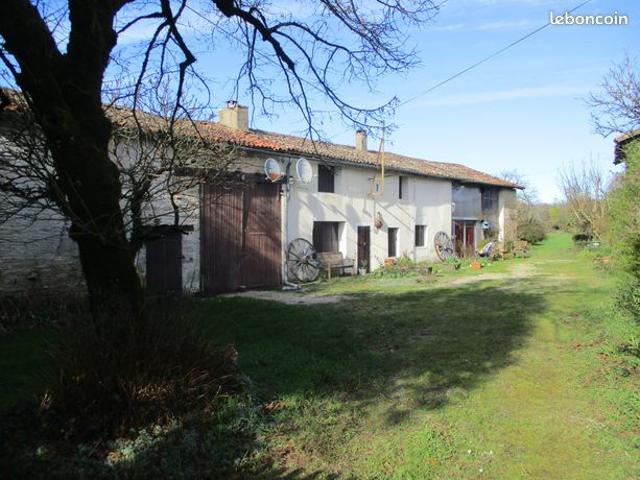 Maison vente à Montmorillon, Brux