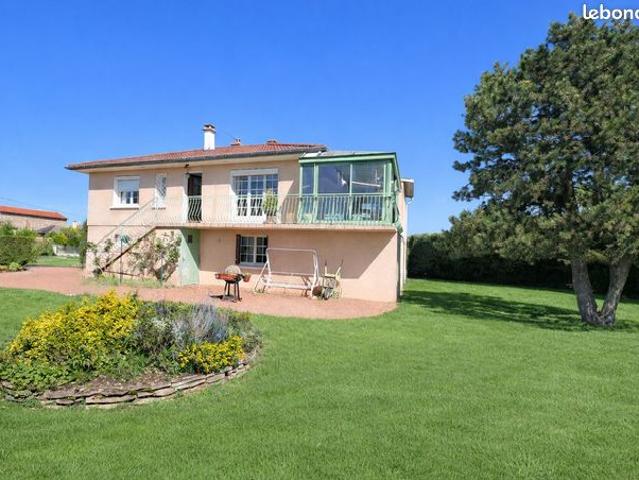 Maison vente à Roanne, Commelle-vernay