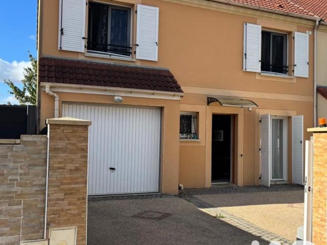 Maison vente à Théophile Le Tiec, Égly