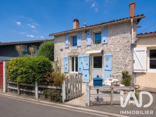 Maison vente à Rochefort, Ballon