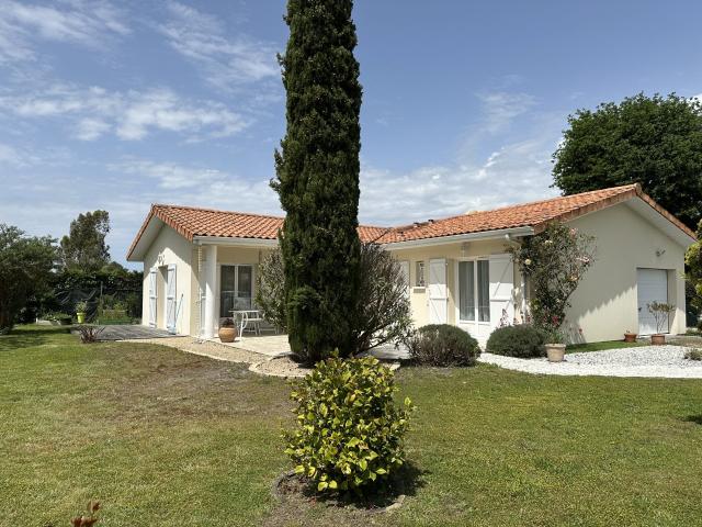 Maison vente à Gastes
