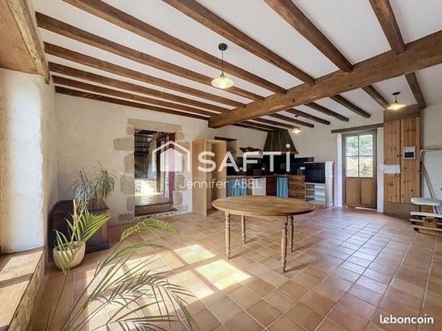 Maison vente à Parthenay, Deux-Sèvres