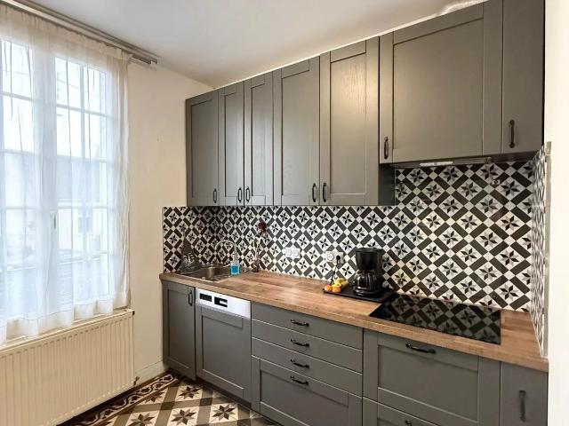 Maison vente à Fontainebleau, Ville-saint-jacques